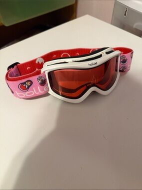 Bolle’ Kids Pink Ski Goggles with Red Lens